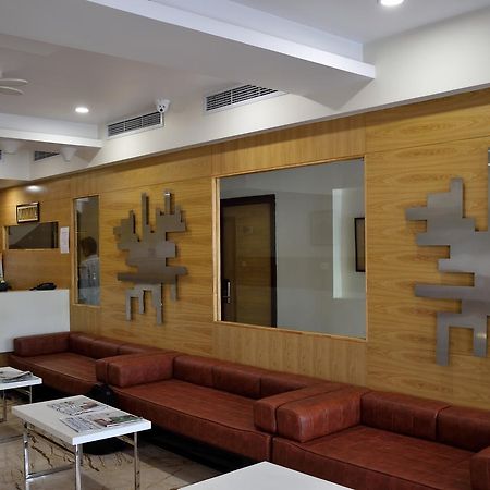 Hotel Laya Inn Ariyalur Buitenkant foto