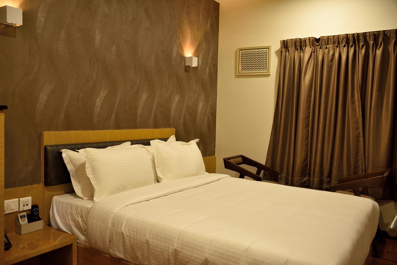 Hotel Laya Inn Ariyalur Buitenkant foto